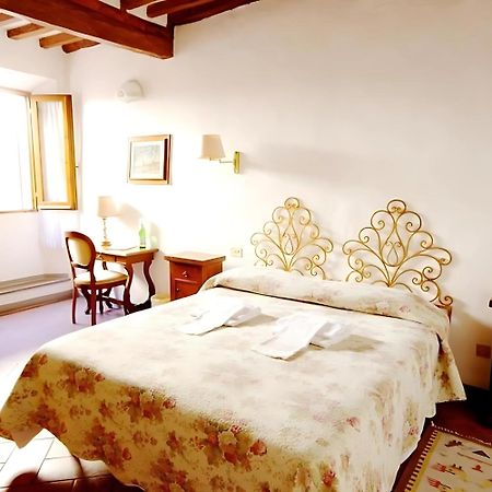 סן ג'ימיניאנו Locanda Il Pino מראה חיצוני תמונה
