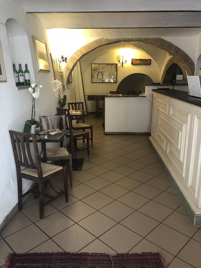 סן ג'ימיניאנו Locanda Il Pino מראה חיצוני תמונה