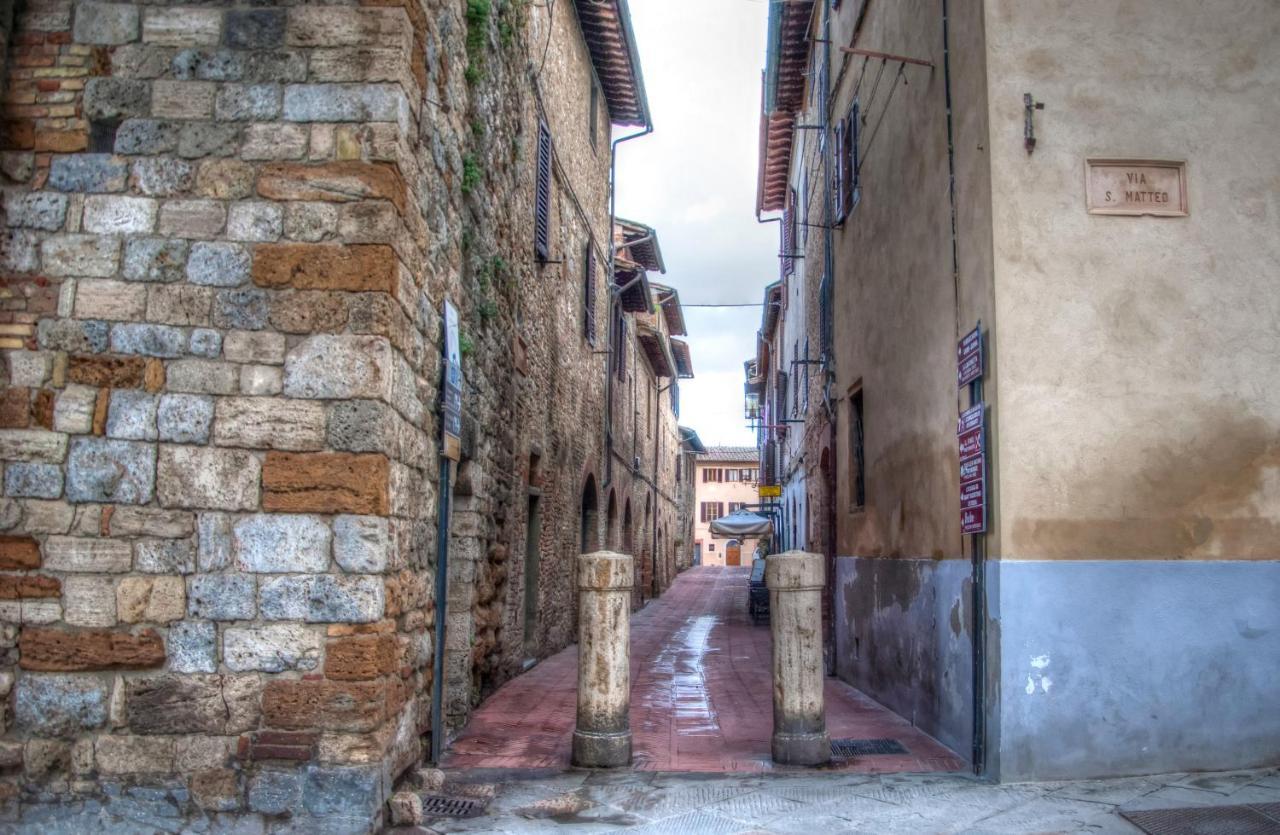 סן ג'ימיניאנו Locanda Il Pino מראה חיצוני תמונה